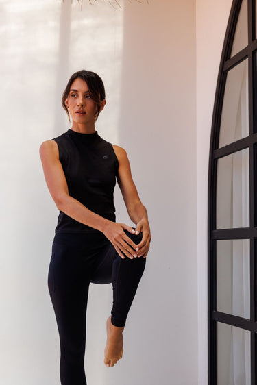 Signature Lotus Align Vest