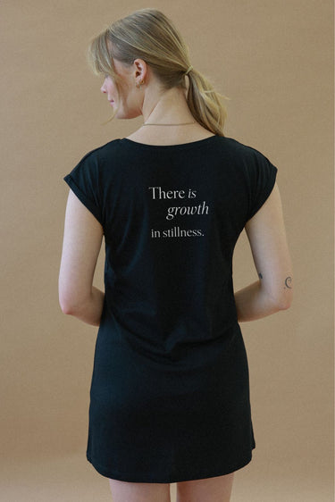 "Growth" Bed Tee Back Cursive