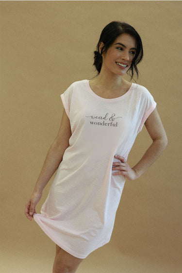 "Wonderful" Bed Tee Front Cursive